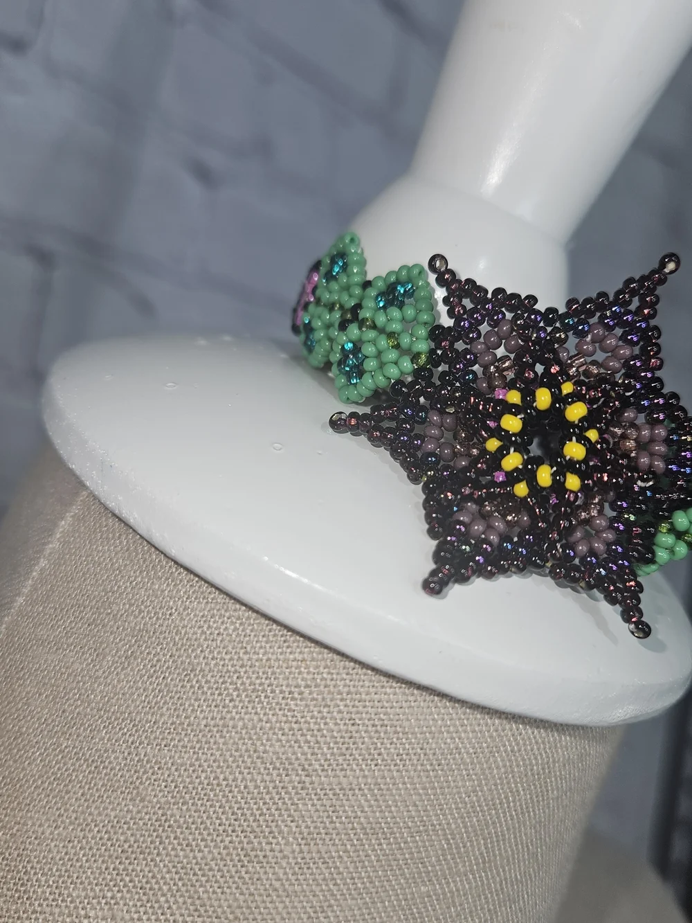 Mexico Handcrafted Green Beaded Floral Bracelet